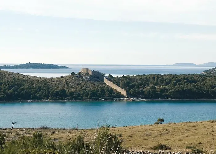 Melinda Apartman Zaboric